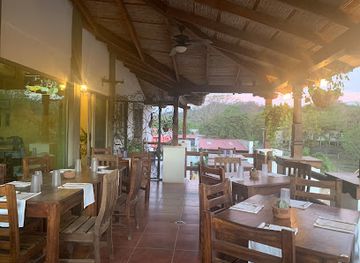 nicaragua/rivas-isthmus/bar/casa-ananas