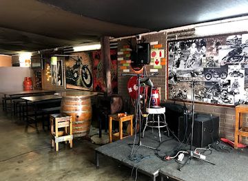namibia/windhoek/bar/vintage-bar-grill