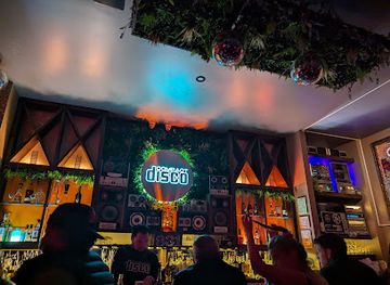 california/monterey/downtown-monterey/bar/compact-disco