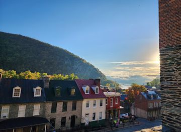 west-virginia/harpers-ferry-national-historical-park/bar/canonball-high-street