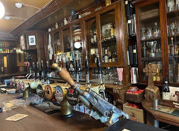 ireland/county-dublin/bar/john-kavanagh-the-gravediggers