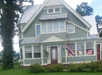 vermont/molly-falls-state-park/bar/danville-restaurant-and-inn