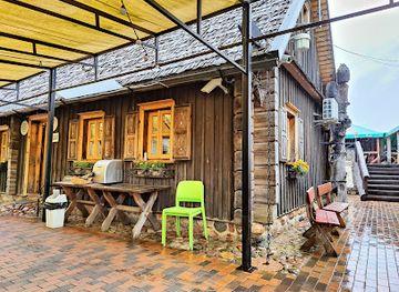 lithuania/trakai-island-castle/bar/senoji-kibinine