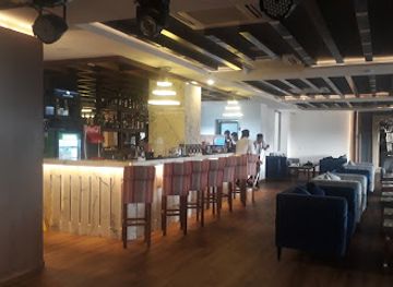 nepal/chitwan/bar/the-galaxy-empire-lounge-and-bar