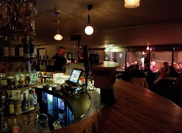 iceland/kopavogur/bar/olstofa