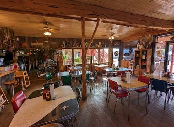 texas/lost-maples-state-natural-area/bar/lost-maples-cafe