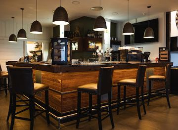 mauritius/moka/bar/cyclone