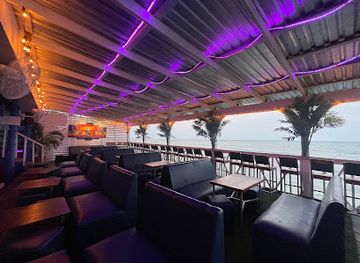 honduras/la-ceiba/bar/santo-domingo