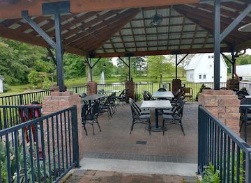 indiana/versailles-state-park/bar/crossroads-family-restaurant