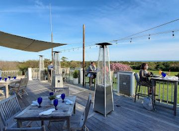 massachusetts/dukes-county/bar/the-dunes