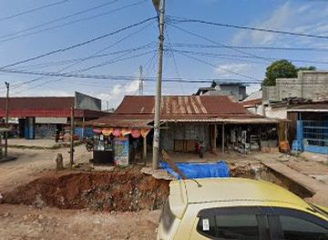 indonesia/tanjung-puting-national-park/bar/wong-setengah