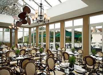 guernsey/forest/bar/the-leopard-bar-and-restaurant