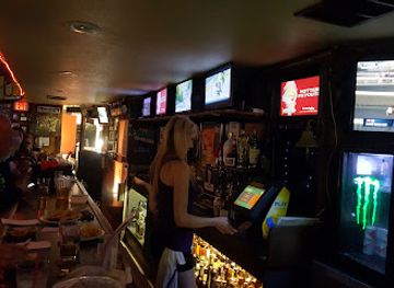 california/huntington-beach/bar/kit-s-place