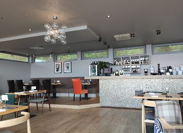 latvia/jurmala/bar/pludmales-bars-garaza