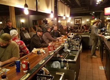 washington/spokane/downtown-spokane/bar/the-district-bar