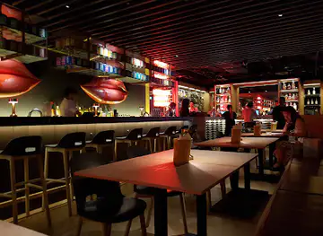 RedTail Bar By Zouk