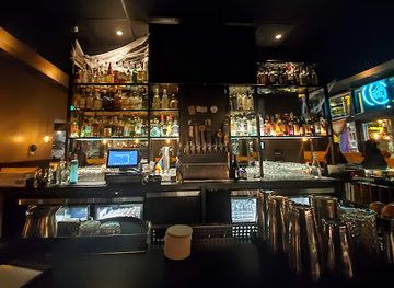 washington/san-juan-islands/bar/life-on-mars