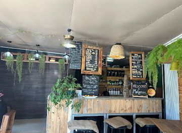 tonga/ha-ano/bar/moli-green-cafe