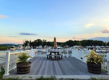 connecticut/gillette-castle-state-park/bar/marker-37