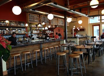 oregon/hood-river/bar/solstice-wood-fire-pizza-cafe-bar