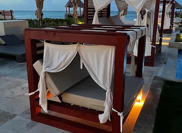 mexico/cancun/zona-hotelera/bar/dips-sips