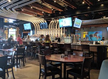 nevada/red-rock-canyon-national-conservation-area/bar/yard-house