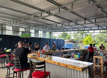 costa-rica/la-fortuna/bar/bar-valentin-s