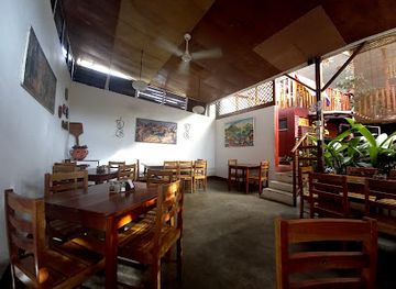 nicaragua/matagalpa-highlands/bar/restaurante-la-vita-e-bella