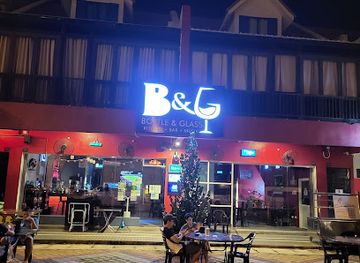 malaysia/langkawi/bar/bottle-glass-bar