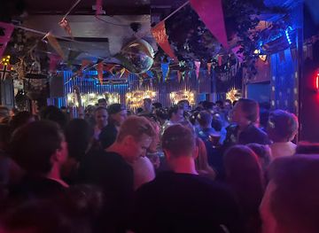 norway/oslo/majorstuen/bar/mabou