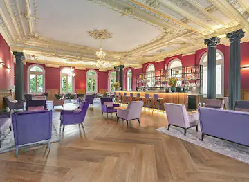 Vic's Bar - Hotel Reine Victoria