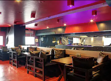 Mmyra Lounge