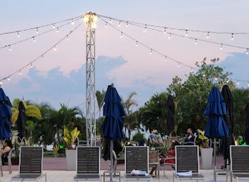 suriname/marienburg/bar/pool-bar