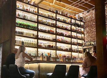 california/sacramento/bar/the-roost