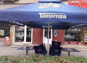 romania/deva/bar/bar-black-white