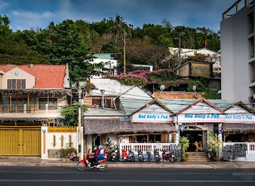 vietnam/vung-tau/front-beach/bar/ned-kelly-s-pub