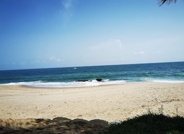 liberia/grand-kru-county/bar/sea-rock-beach