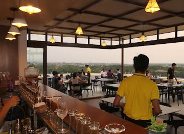myanmar-burma/tanintharyi-region/bar/dawei-shwe-pyi-taw-rooftop-bar