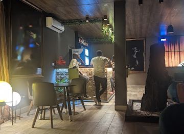 liberia/monrovia/bar/suave-rooftop-lounge