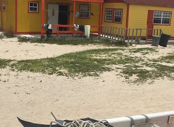 the-bahamas/andros-island/bar/club-colors