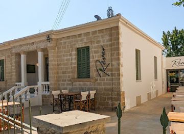 cyprus/akamas-peninsula/bar/rever-cocktails-tapas