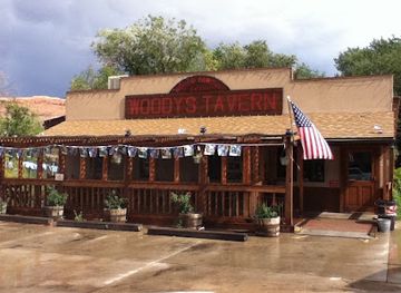 utah/arches-national-park/bar/world-famous-woody-s-tavern
