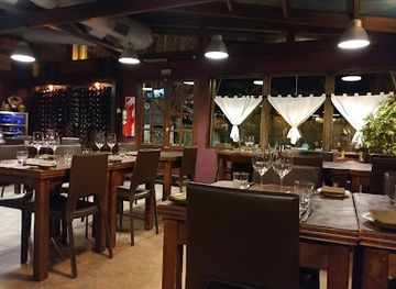 argentina/el-calafate/bar/mako-fuegos-y-vinos