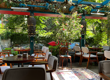 albania/chameria/bar/colonial-cocktails-academy-tirana