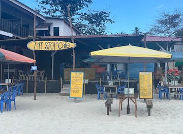 malaysia/perhentian-islands/bar/pit-stop-station