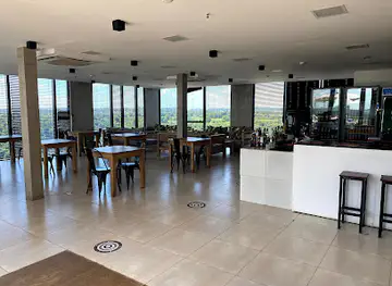 Yvagá Rooftop Bar
