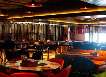 india/kashmir-great-lakes/bar/the-grandstand-restaurant-sports-bar