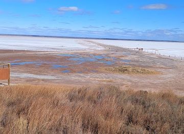 oklahoma/great-salt-plains-state-park/bar/salt-plains-national-wildlife-refuge-admin-building-and-visitor-contact-station