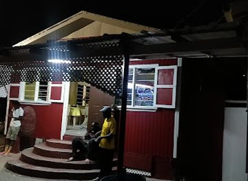 antigua-and-barbuda/devil-s-bridge/bar/minalva