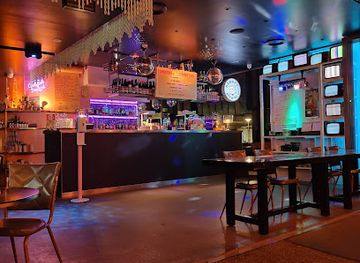 australia/new-england/bar/moneypenny